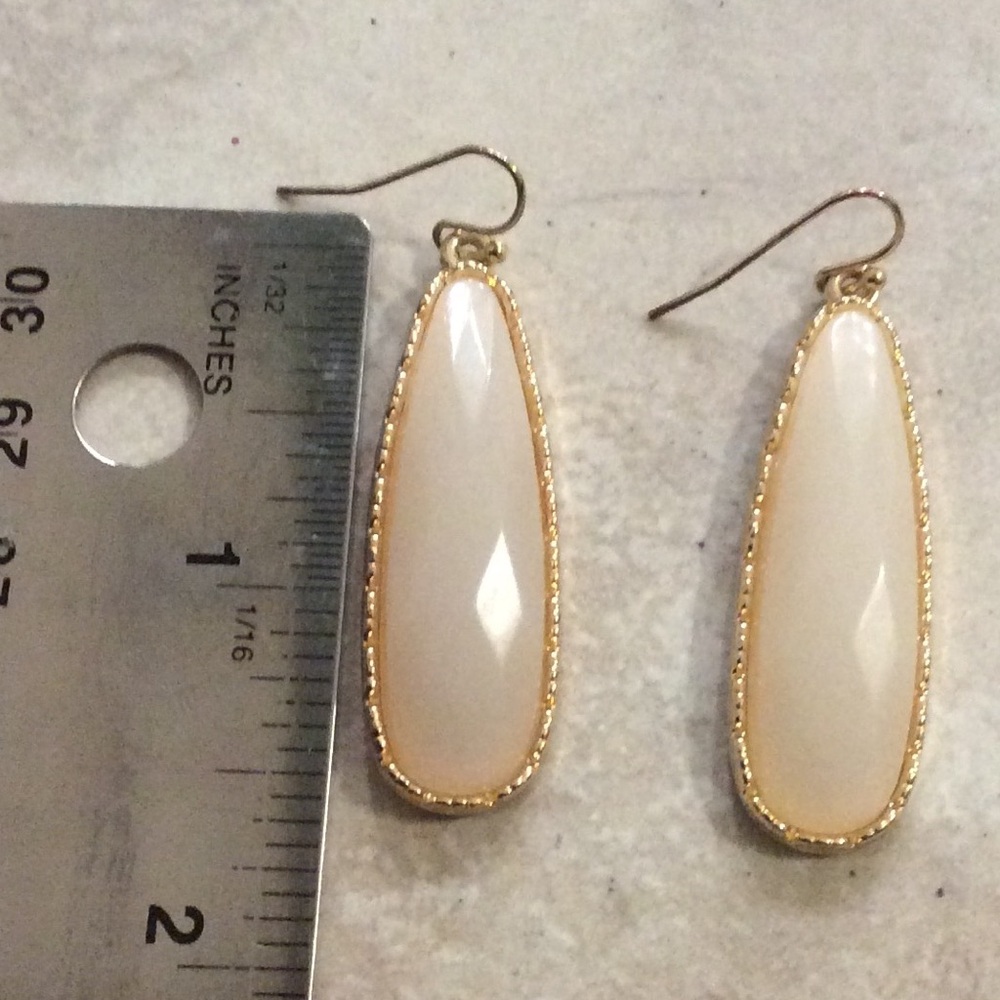 Women’s Fashion Earrings, 5 Pierced Earring Sets. Multiple Styles - Picture 7 of 7